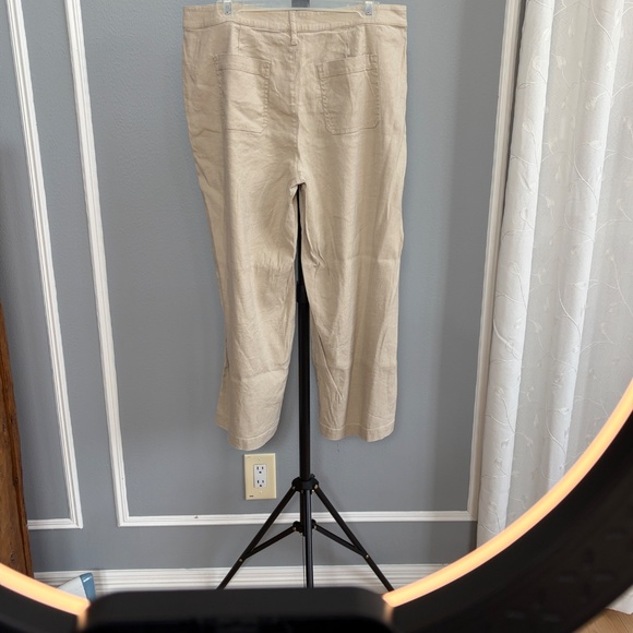 NYDJ Cream Wide-Leg Crop Pants | Stretch Linen | Lift Tuck® | Flattering Fit - Picture 3 of 8